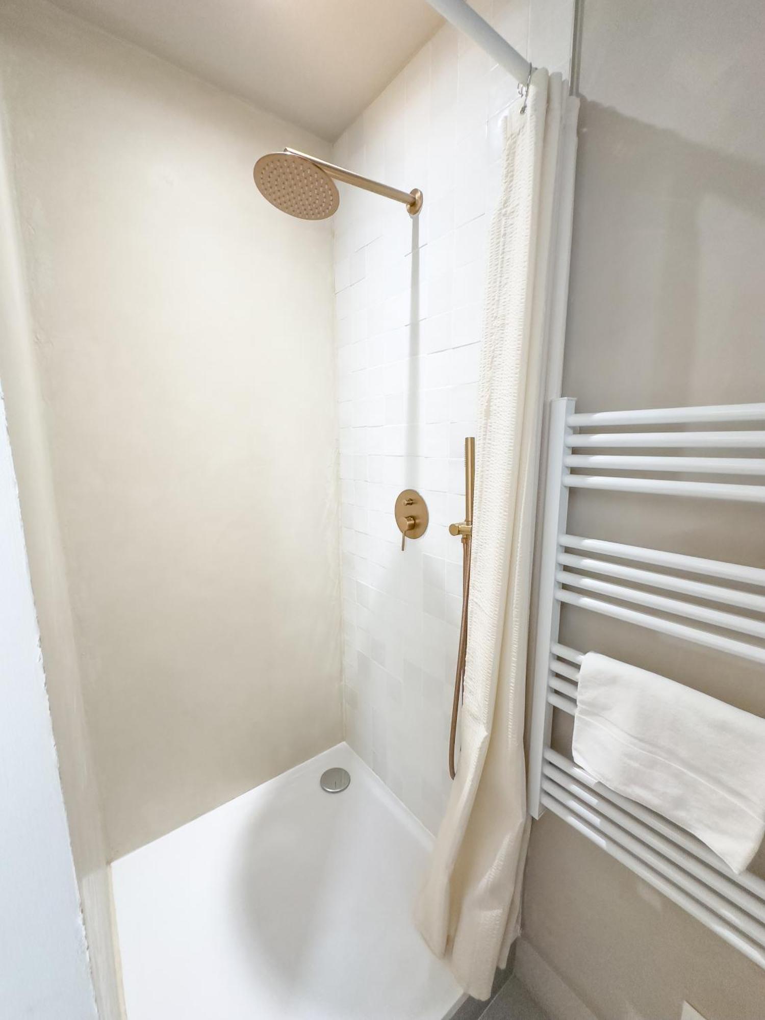 Hypercentre - Le Balcon Des Pyrenees Apartman Pau Kültér fotó